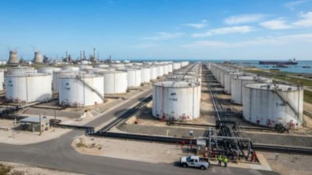 Image for article: API Weekly Report: How Oil Stockpiles Impact Prices