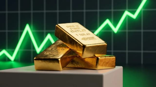 Image for article: Gold (XAU/USD) Price Action Forecast Today: Can the $4,375–$4,320 Support Zone Trigger the Next Bullish Rally?