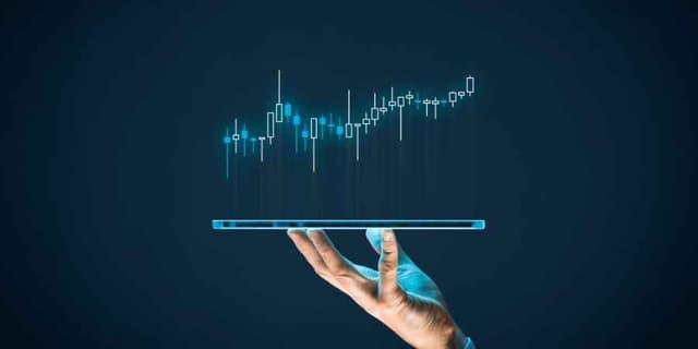 Image for article: The Commitment of Traders Report How to Read Big Bank Positions and Apply Them to Your Trading Today