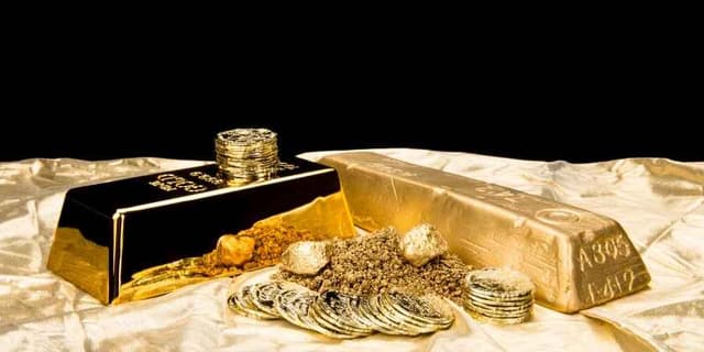 Image for article: Gold Outlook: Why Macro Bulls Are Still in Control