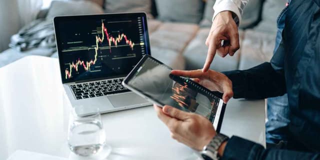 Image for article: How to Trade Breakouts Effectively in Day Trading with Smart Money Concepts