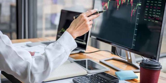 Image for article: The Power of Multi-Timeframe Analysis in Smart Money Concepts (SMC)