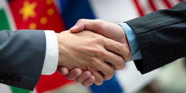 Image for article: USD on the Backfoot Again Tariff Policy Whiplash Clouds the Outlook