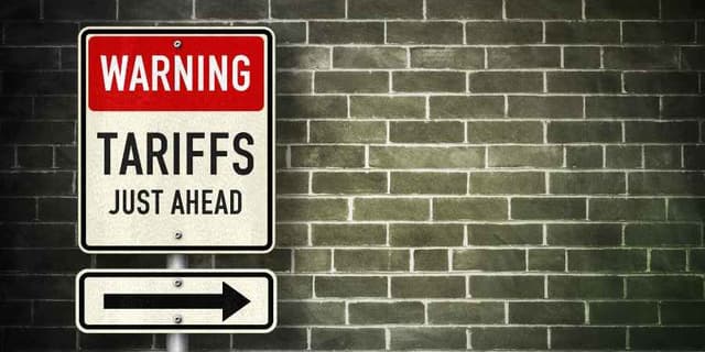 Image for article: Tariffs, Tech & Tension: Market Breakdown on USD, Dow, Nasdaq & S&P 500