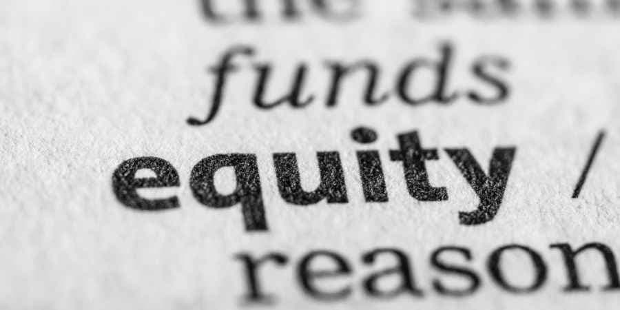US Equities Fundamental & Technical Analysis: In Motion or Erosion?