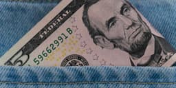 Thumbnail for USD/JPY Outlook: Tariff Concerns and Rising US Yields Keep Yen Under Pressure