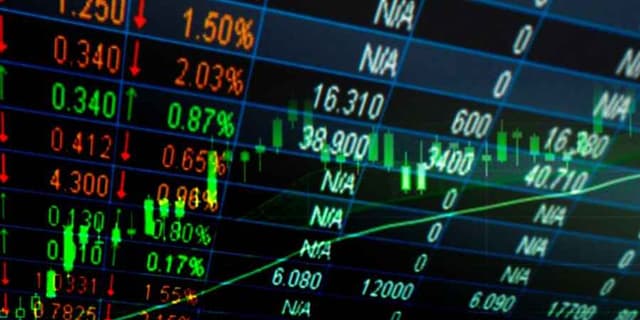 Image for article: Market Volatility Intensifies Amid Tariff Tensions and Fed Signals