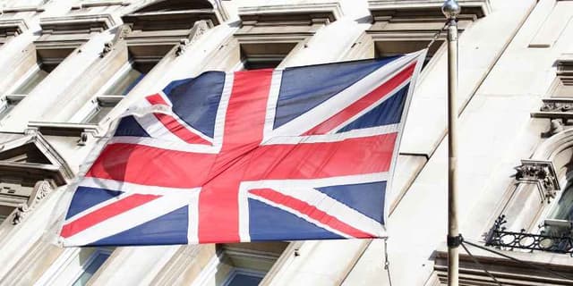 Image for article: Bank of England Signals Possible Acceleration in Rate Cuts Amidst Slowing Economic Growth
