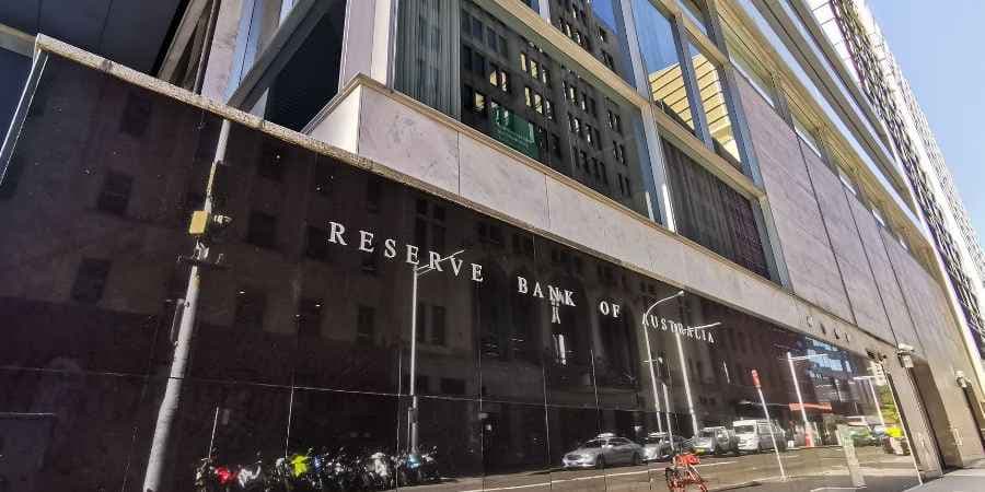 Aussie Dips, RBA Keeps Interest Rates Unchanged