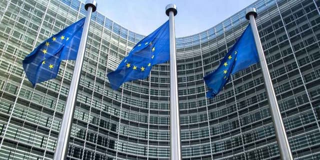 Image for article: Will the ECB Cut Rates or Follow the Fed's Lead?