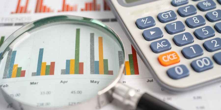 Economic Indicators and Projecting Monetary Policy for UK