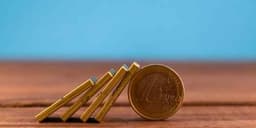 Thumbnail for USD/JPY Slides, Dollar Retreats; Euro Extends Fall on Parity Call