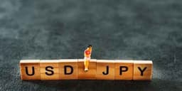 Thumbnail for Dollar Index Climbs to 6-Month Peak; JPY Weakens