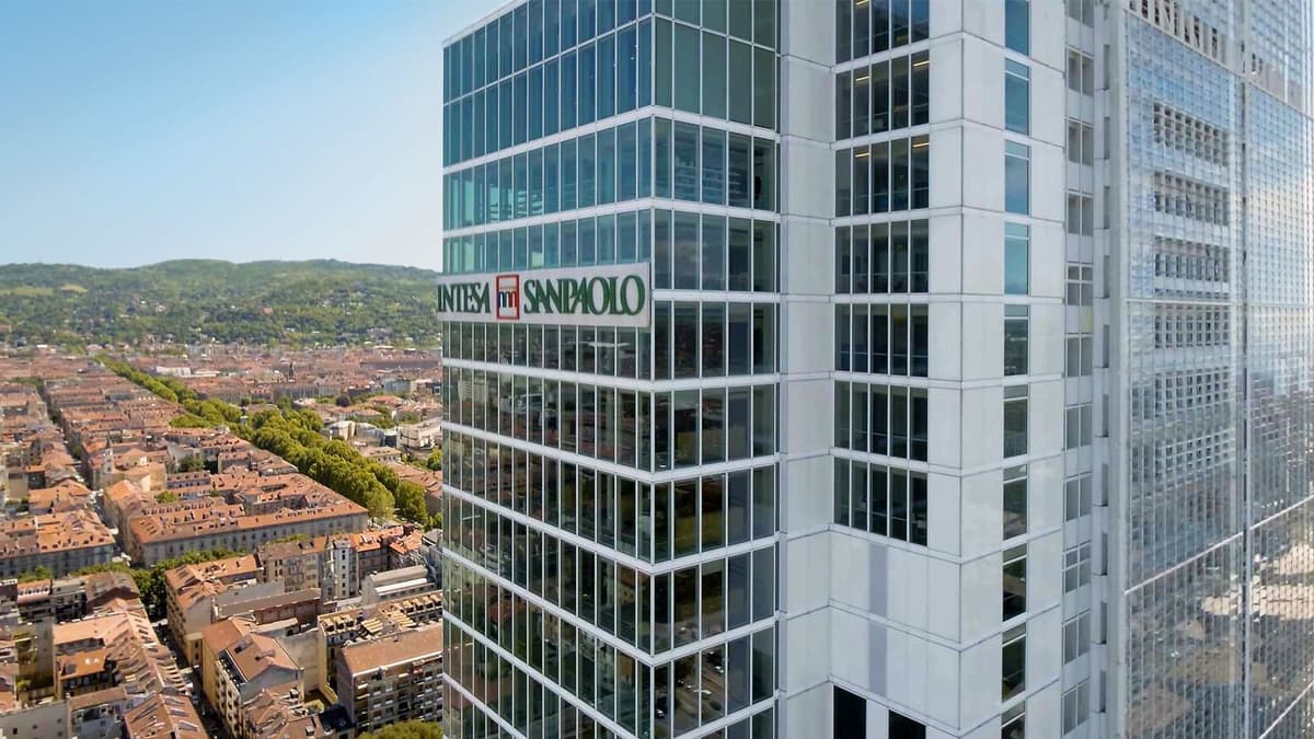 Image for Italy's Largest Bank, Intesa Sanpaolo, Buys €1M In Bitcoin In First Crypto Trade - FinanceFeeds