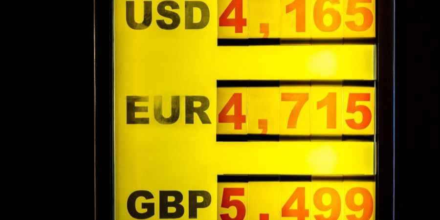 USD, EUR, and GBP Under Pressure Amid Diverging Economic Trends USD, EUR, and GBP Under Pressure Amid Diverging Economic Trends