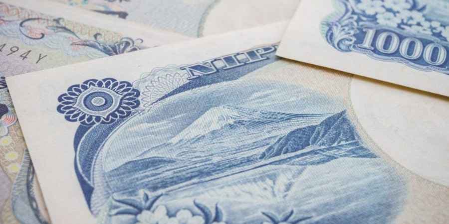 Yen Surges on Rate Hike Bets, Aussie Jumps to 1-Month High Yen Surges on Rate Hike Bets, Aussie Jumps to 1-Month High
