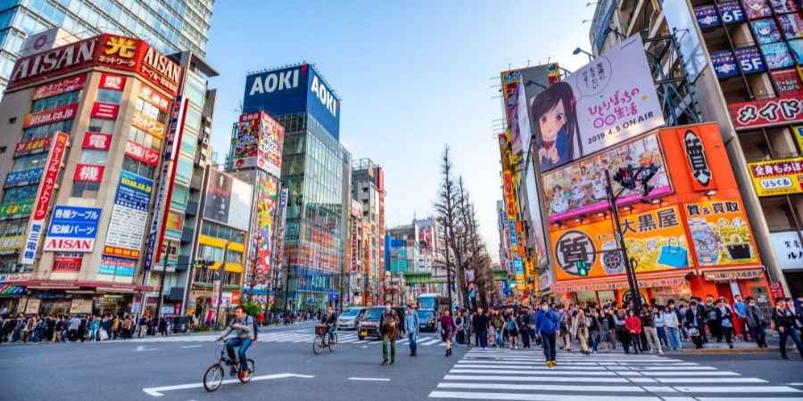 Japan’s Economic and Political Landscape Stability Meets Persistent Uncertainty Japan’s Economic and Political Landscape Stability Meets Persistent Uncertainty