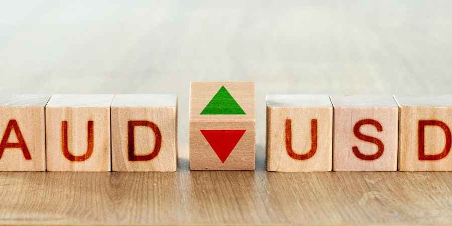 USD Rebounds Amid Fed Commentary, AUD Eyes Potential Rate Hike USD Rebounds Amid Fed Commentary, AUD Eyes Potential Rate Hike