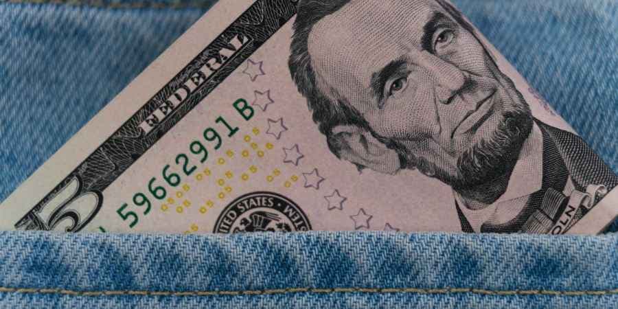 USD/JPY Outlook: Tariff Concerns and Rising US Yields Keep Yen Under Pressure USD/JPY Outlook: Tariff Concerns and Rising US Yields Keep Yen Under Pressure