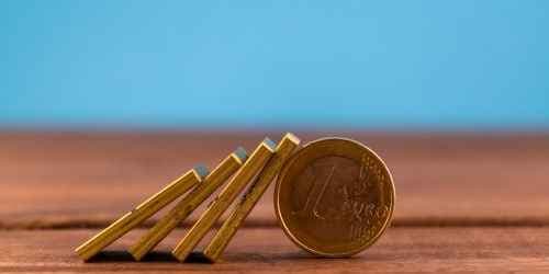 USD/JPY Slides, Dollar Retreats; Euro Extends Fall on Parity Call USD/JPY Slides, Dollar Retreats; Euro Extends Fall on Parity Call